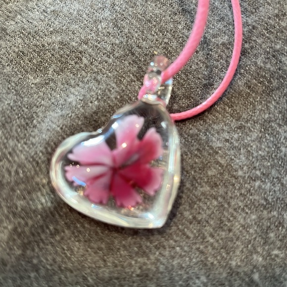 Art Glass Floral Pink Heart Necklace - Picture 5 of 5